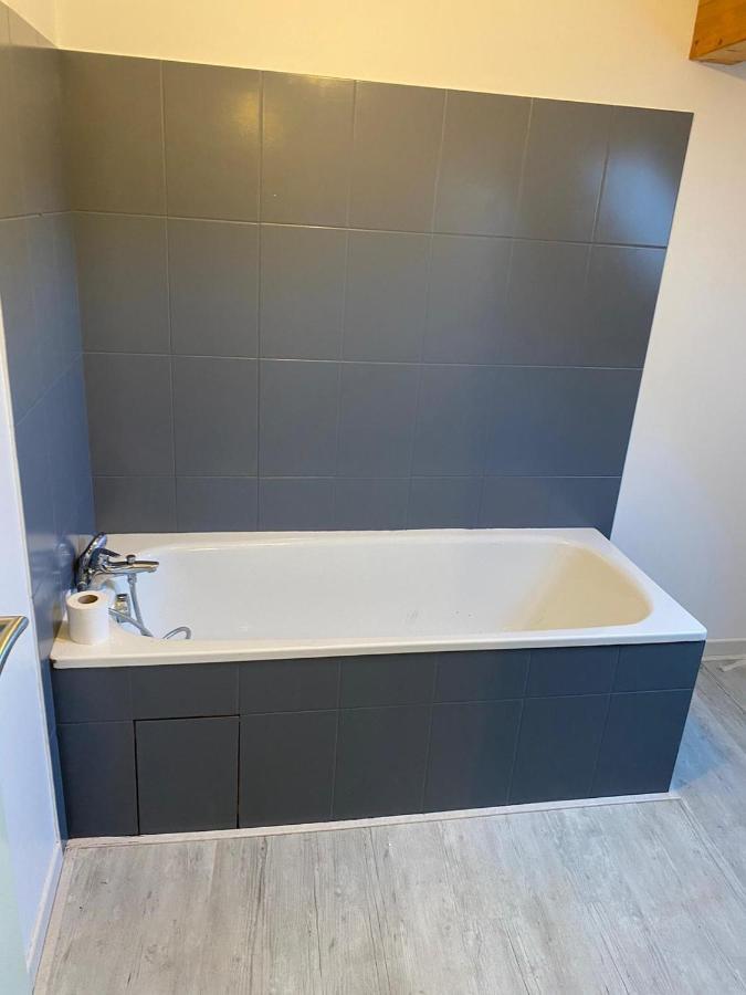 Chez Papa Hotel Тонер Екстериор снимка