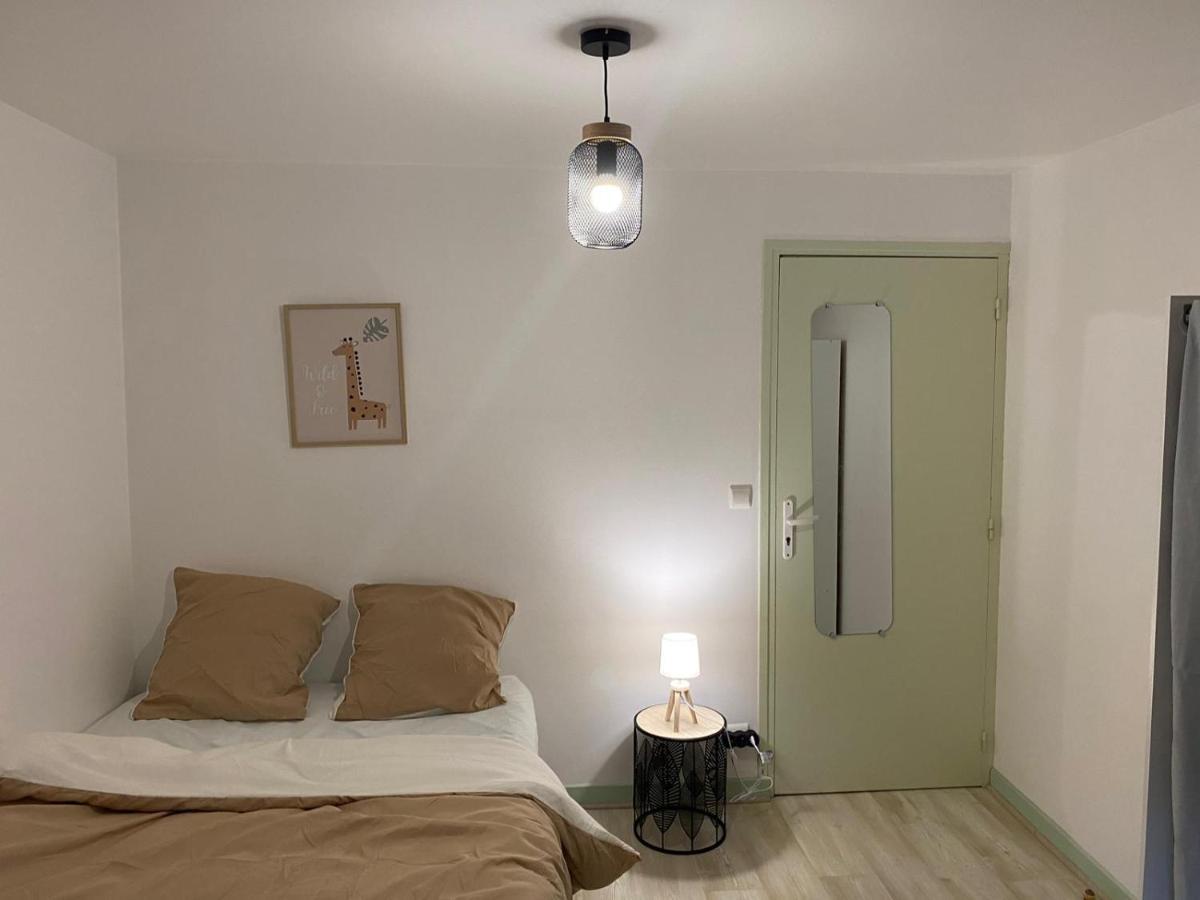 Chez Papa Hotel Тонер Екстериор снимка